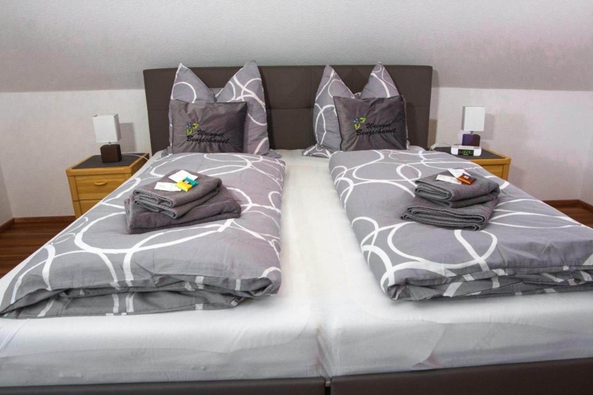 Ferienwohnung Grauschiefer Irsch Ngoại thất bức ảnh