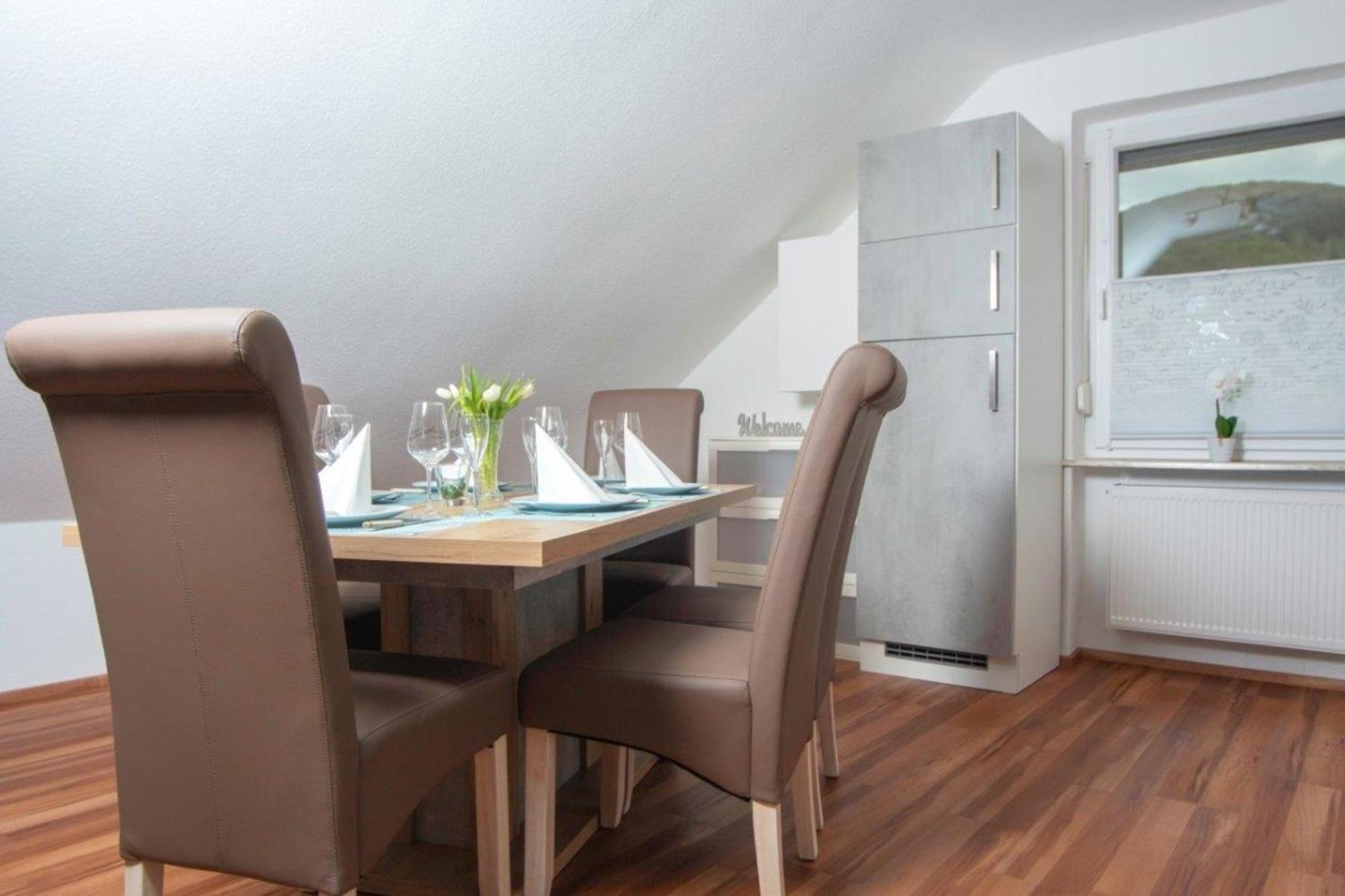 Ferienwohnung Grauschiefer Irsch Ngoại thất bức ảnh